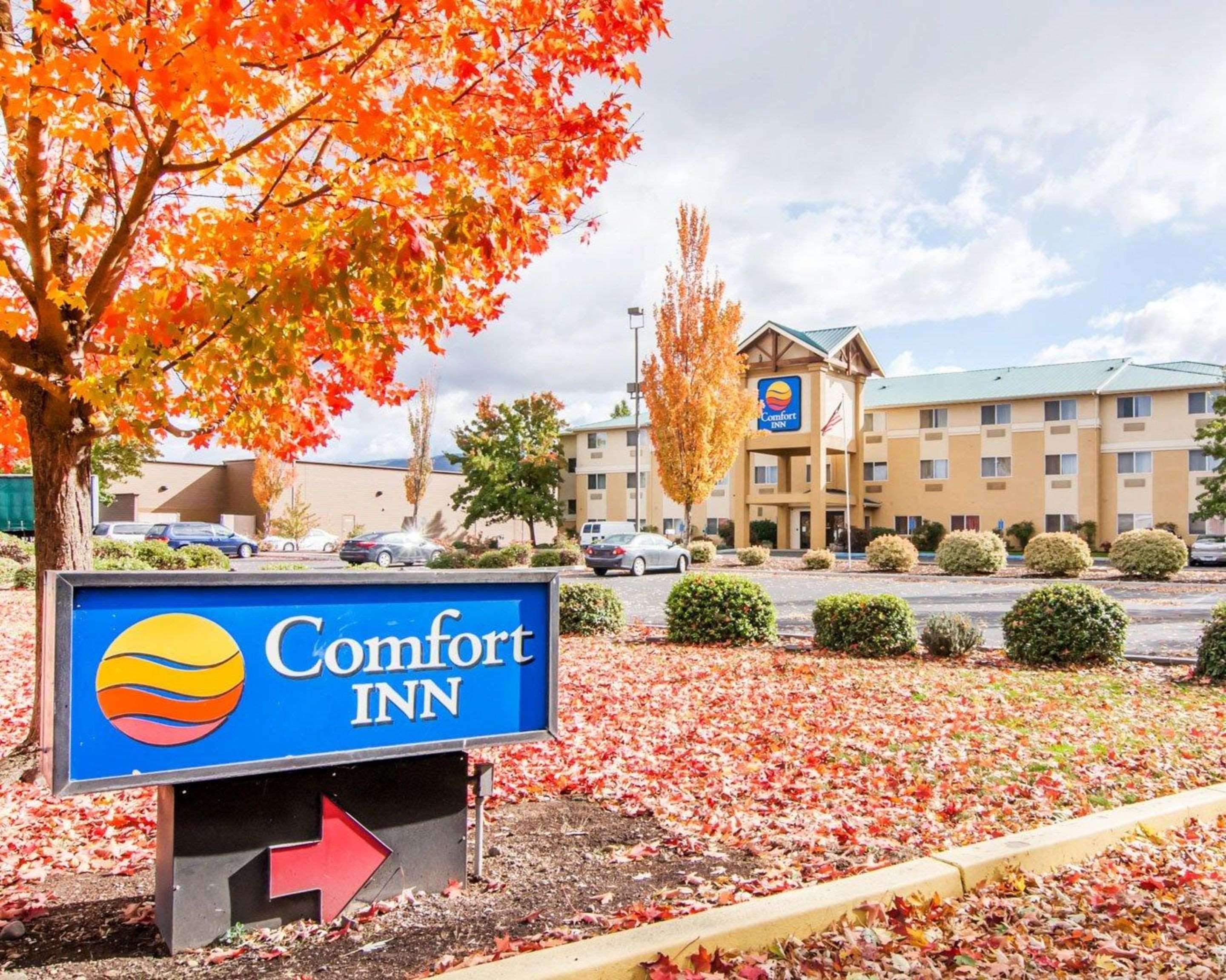 Comfort Inn Medford South Exteriör bild