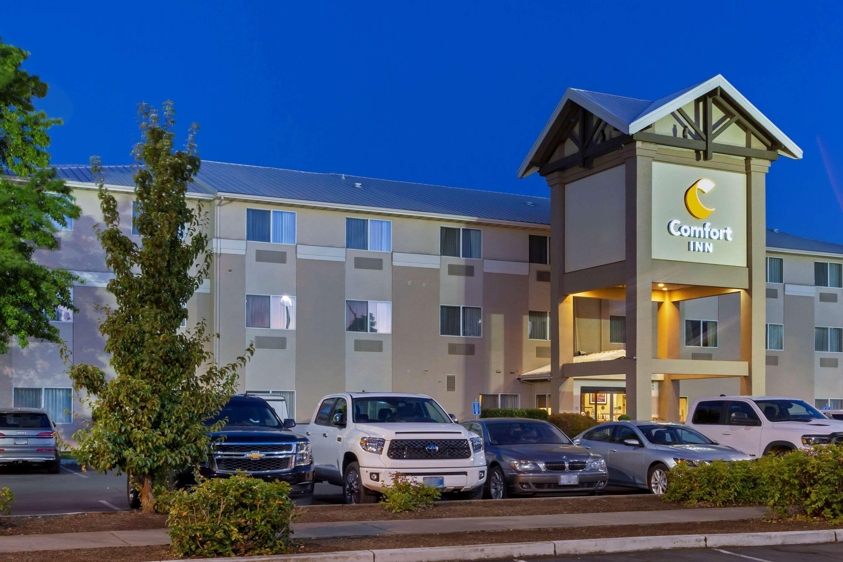 Comfort Inn Medford South Exteriör bild